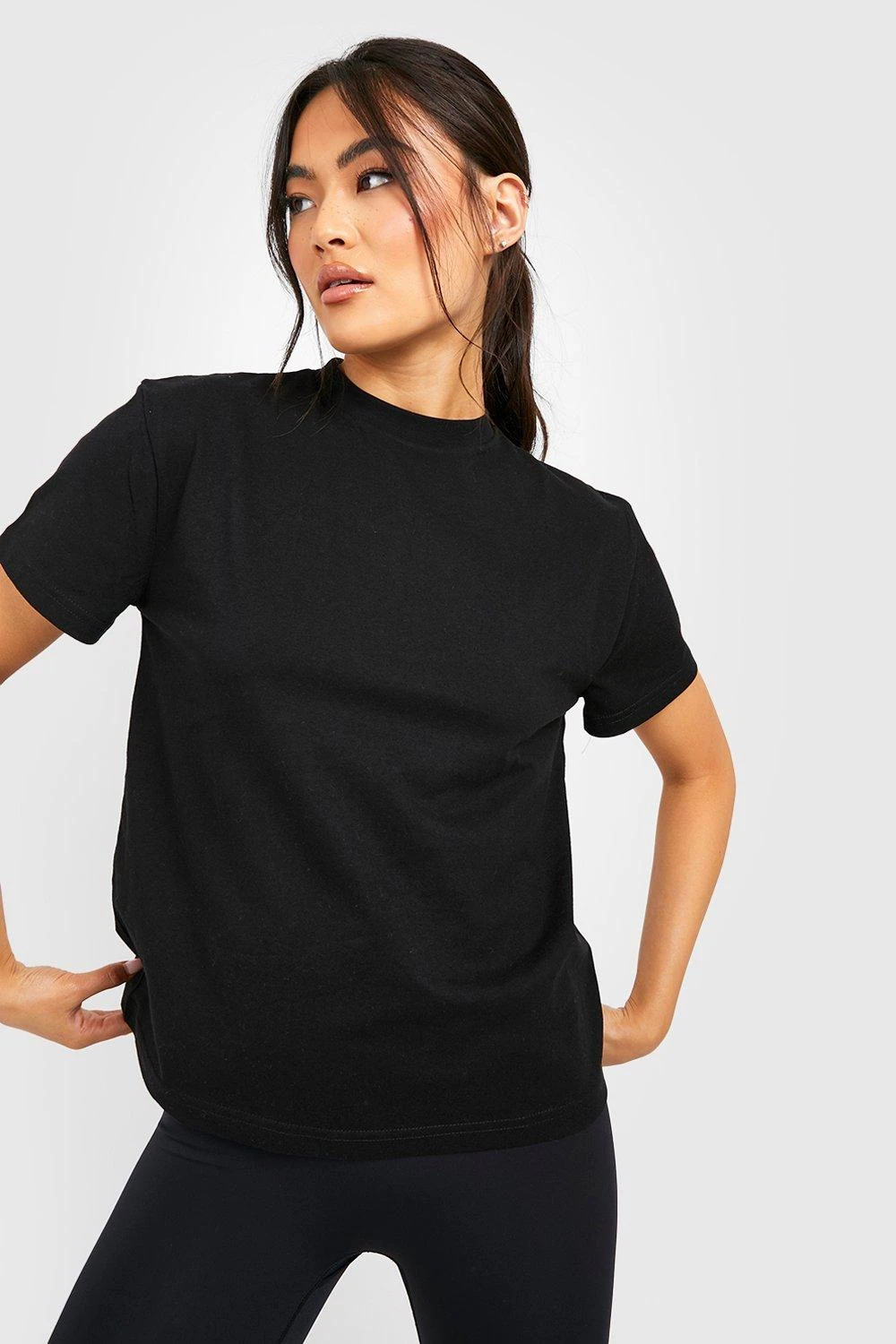 Schlichtes Oversized Boyfriend-T-Shirt 1 Schlichtes Oversized Boyfriend-T-Shirt