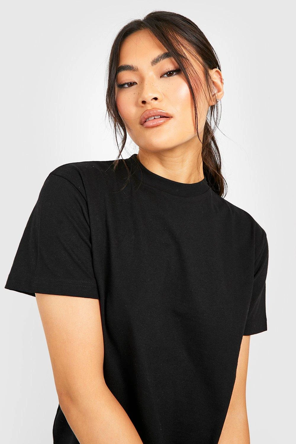 Schlichtes Oversized Boyfriend-T-Shirt 4 Schlichtes Oversized Boyfriend-T-Shirt – Bild 4