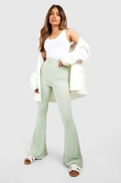 Weiche Gerippte Schlaghose Mit Gekräuseltem Saum