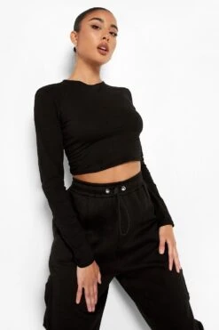 Basic Rundhals-Oberteil Mit Langen Ärmeln