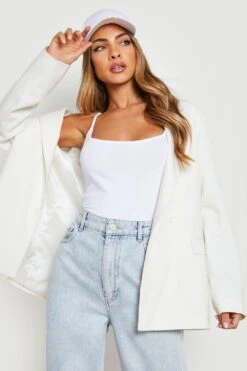 Basic Body Mit Geradem Ausschnitt