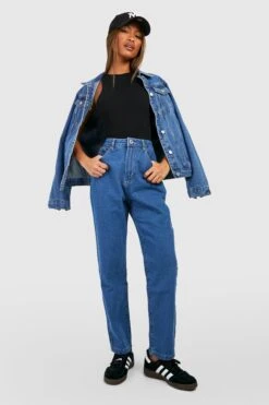 Gerade Basics Jeans Mit Hohem Bund