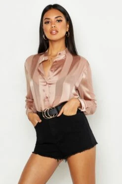 Kragenloses Satin-Hemd Mit Streifen