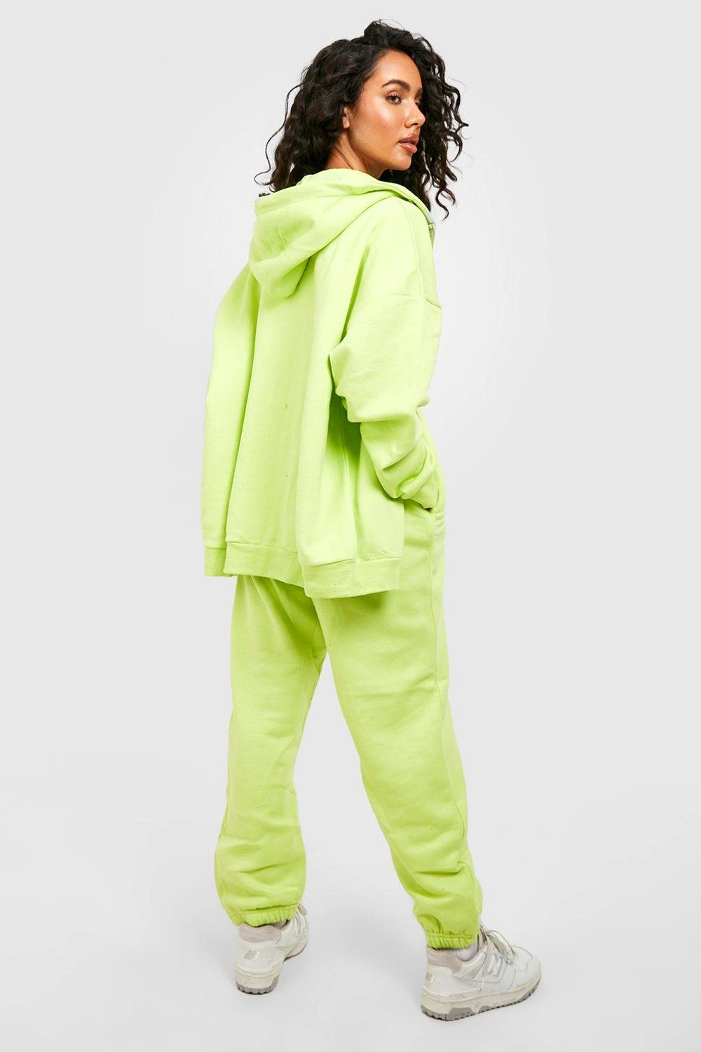 Recycelte Basic Oversize Jogginghose 2 Recycelte Basic Oversize Jogginghose – Bild 2