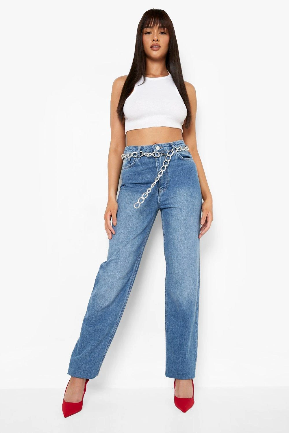 Stonewash Jeans Mit Klobiger Kette 3 Stonewash Jeans Mit Klobiger Kette – Bild 3