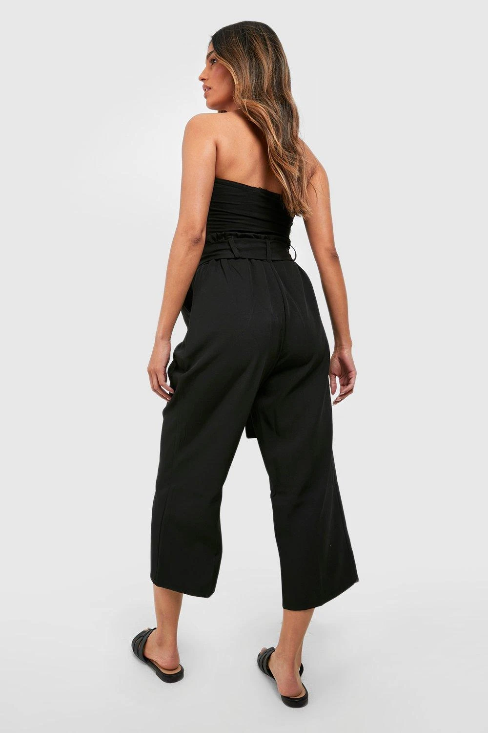 Culotte-Hose Mit Gürtel Und Falten 2 Culotte-Hose Mit Gürtel Und Falten – Bild 2