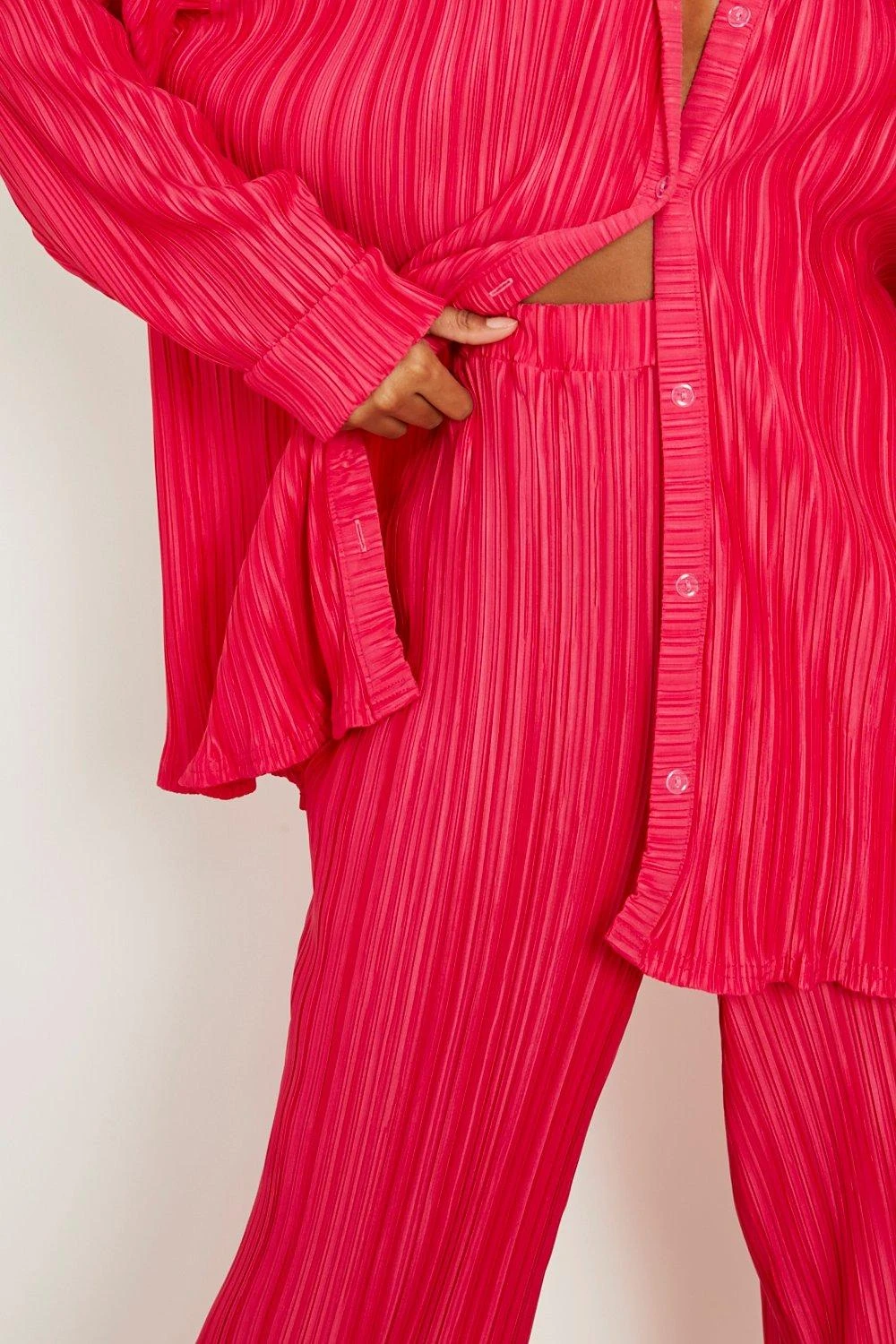 Matte Plissee-Hose Mit Weitem Bein 4 Matte Plissee-Hose Mit Weitem Bein – Bild 4