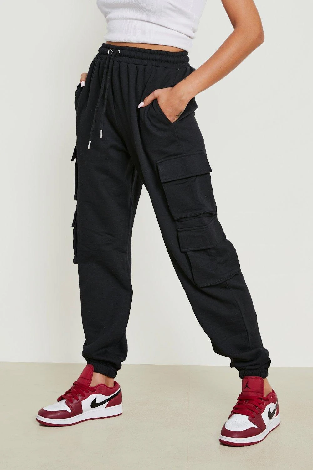 Oversize Jogginghose Mit Cargo-Taschen 4 Oversize Jogginghose Mit Cargo-Taschen – Bild 4