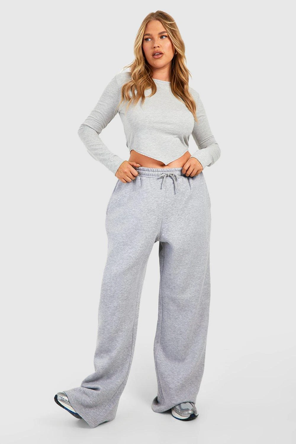 Plus Low-Rise Jogginghose Mit Weitem Bein 1 Plus Low-Rise Jogginghose Mit Weitem Bein