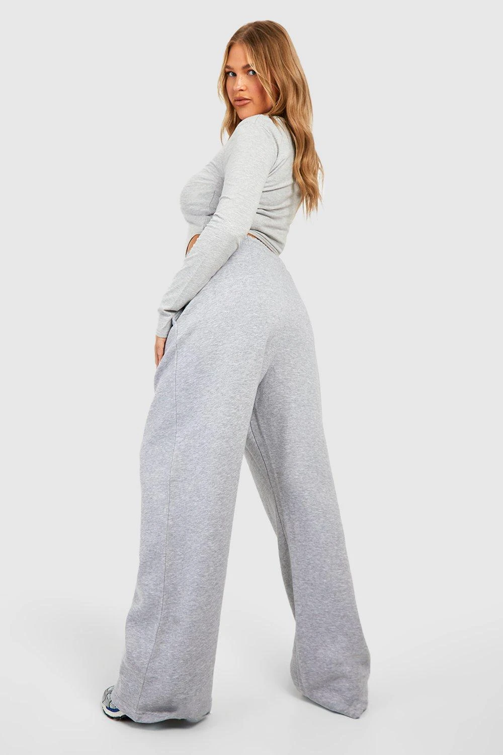 Plus Low-Rise Jogginghose Mit Weitem Bein 2 Plus Low-Rise Jogginghose Mit Weitem Bein – Bild 2