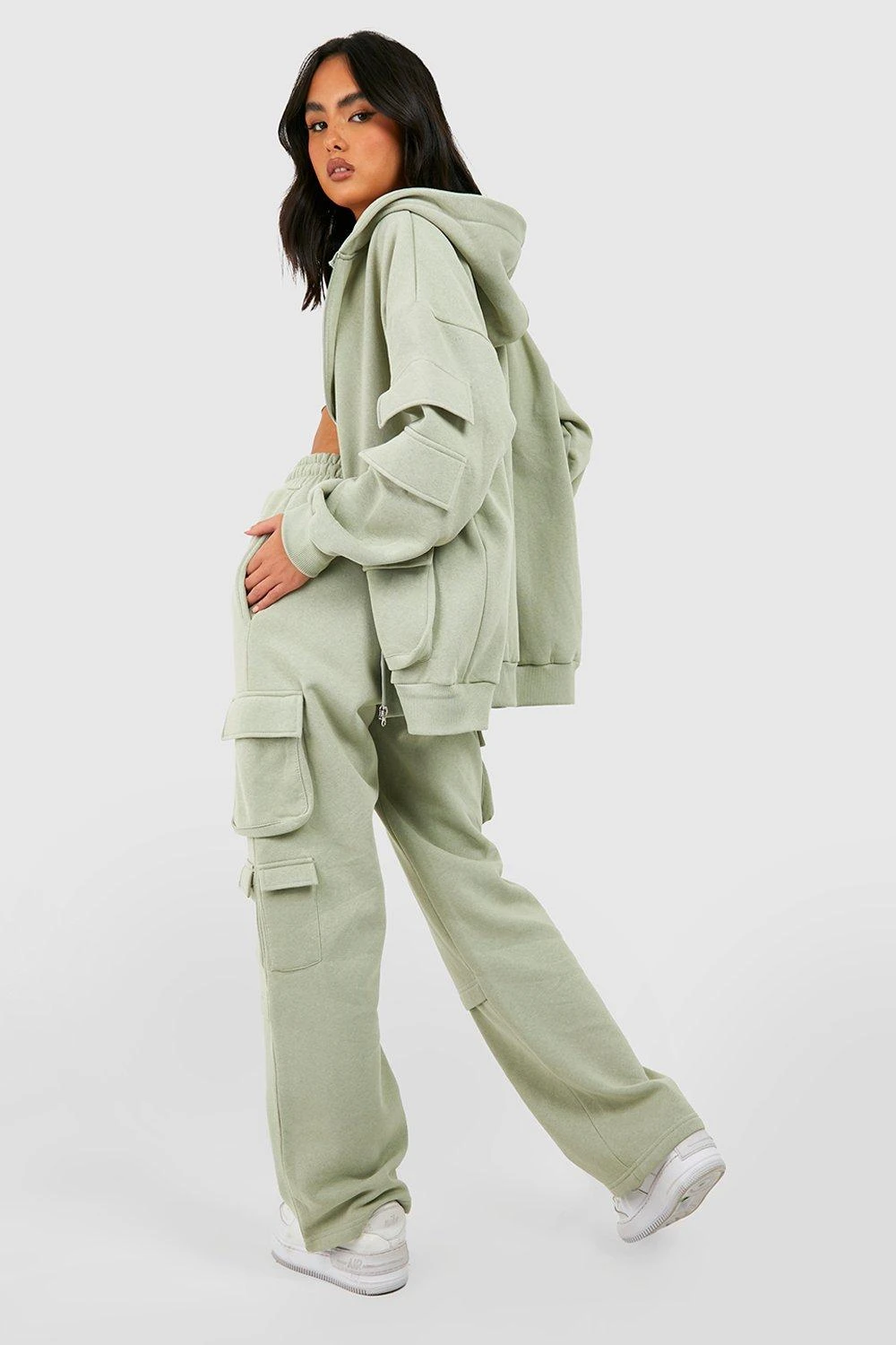 Jogginghose Geradem Bein Und Cargo-Tasche 2 Jogginghose Geradem Bein Und Cargo-Tasche – Bild 2