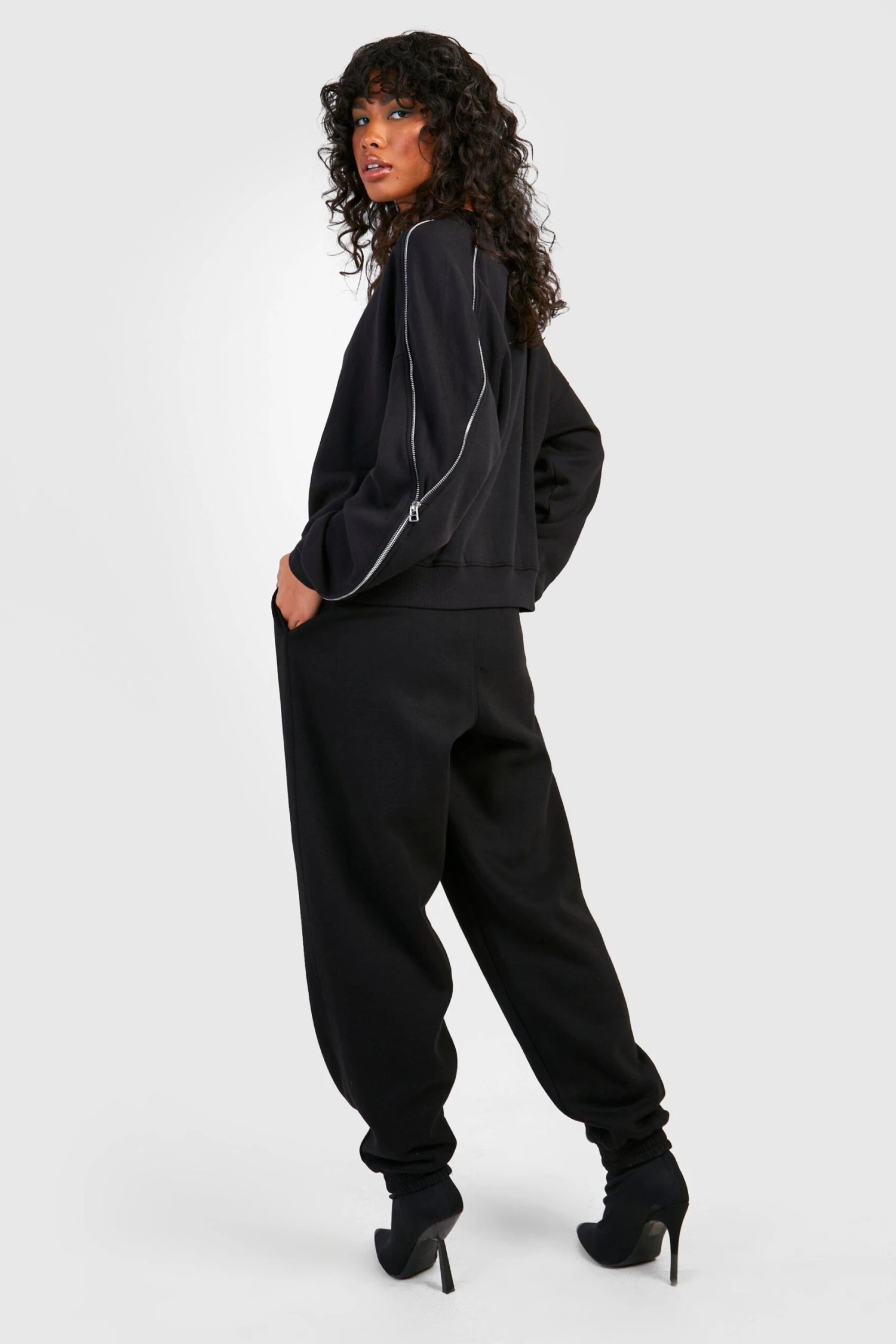 Oversize Jogginghose Mit Reißverschluss-Detail 2 Oversize Jogginghose Mit Reißverschluss-Detail – Bild 2