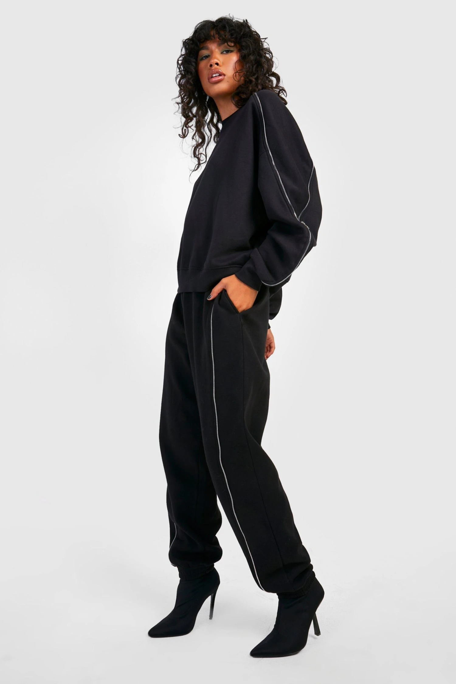 Oversize Jogginghose Mit Reißverschluss-Detail 4 Oversize Jogginghose Mit Reißverschluss-Detail – Bild 4