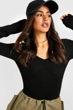 Gerippter Strick-Body Mit Naht-Detail