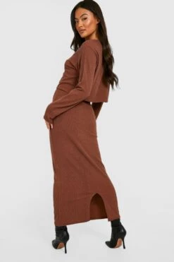 Gerippter Midirock Mit Schlitz