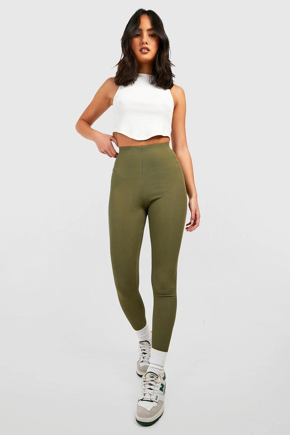 Gerippte Basic Khaki Leggings Mit Mittelhohem Bund 3 Gerippte Basic Khaki Leggings Mit Mittelhohem Bund – Bild 3