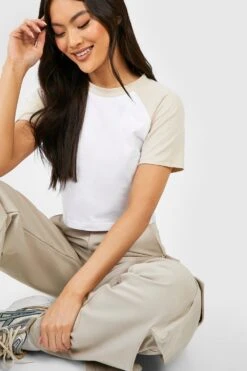 Kurzes Raglan T-Shirt