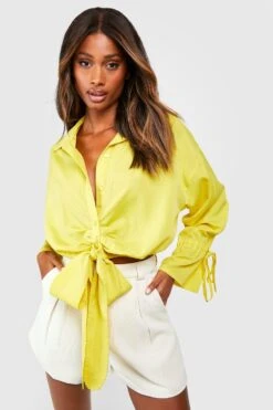 Kurzes Geschnürtes Hemd