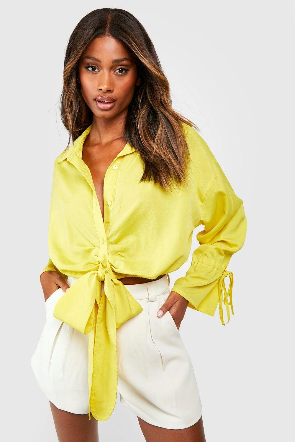 Kurzes Geschnürtes Hemd 1 Kurzes Geschnürtes Hemd