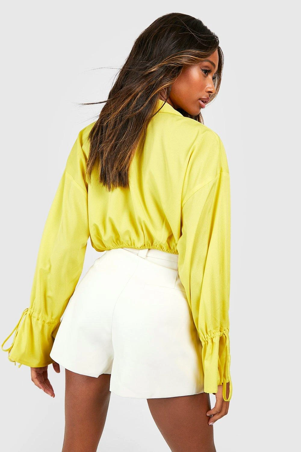 Kurzes Geschnürtes Hemd 2 Kurzes Geschnürtes Hemd – Bild 2