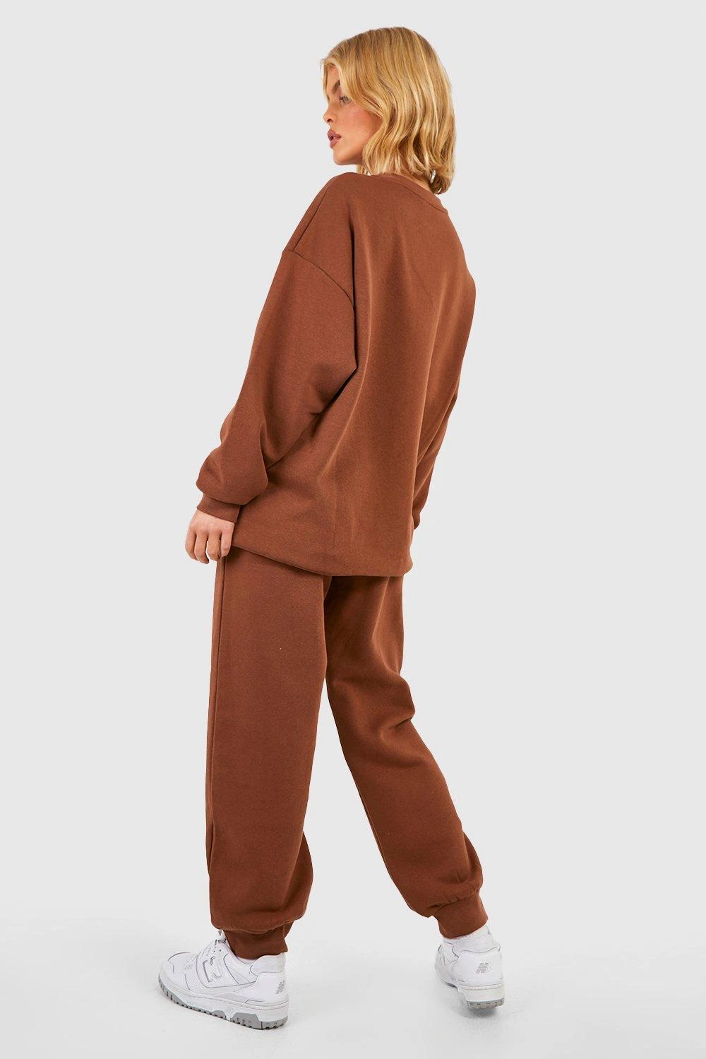 Oversize Jogginghose Mit Gestickter Applikation 2 Oversize Jogginghose Mit Gestickter Applikation – Bild 2