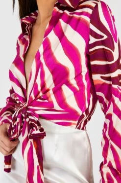 Kurzes Hemd Mit Abstraktem Print Und Schnür-Detail 7 Kurzes Hemd Mit Abstraktem Print Und Schnür-Detail -Deutschland Mode Pfiff Verkaufs-Shop gzz44796 purple xl 3