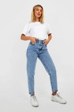 Mom-Jeans Mit Acid-Waschung Und Hohem Bund