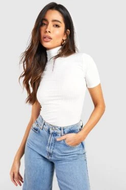 Kurzärmliger Gerippter Rollkragen-Body