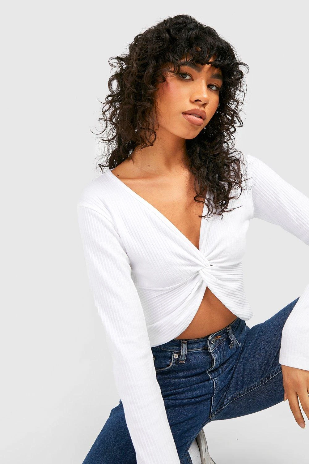 Langärmliges Geripptes Oberteil Mit Twist Vorne 4 Langärmliges Geripptes Oberteil Mit Twist Vorne – Bild 4