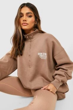 Sweatshirt Mit Halbem Reißverschluss Und Sports Club Slogan