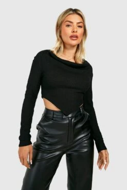 Langärmliges Strukturiertes Crop Top Mit Wasserfallausschnitt