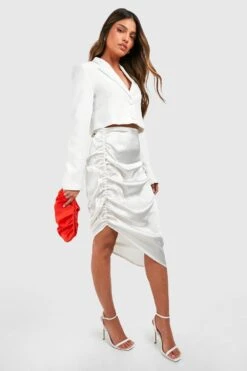 Asymmetrischer Satin-Midirock Mit Seitlicher Raffung