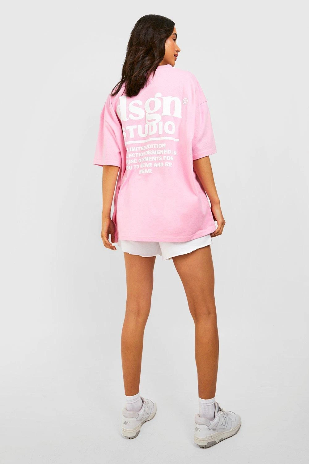 Oversize T-Shirt Mit Dsgn Studio Print 2 Oversize T-Shirt Mit Dsgn Studio Print – Bild 2