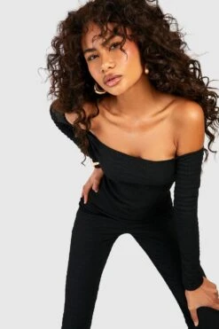 Schulterfreies Strukturiertes Oberteil In Knitteroptik