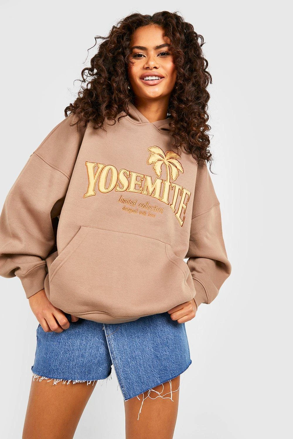 Oversize Hoodie Mit Yosemite Slogan Applikation 3 Oversize Hoodie Mit Yosemite Slogan Applikation – Bild 3