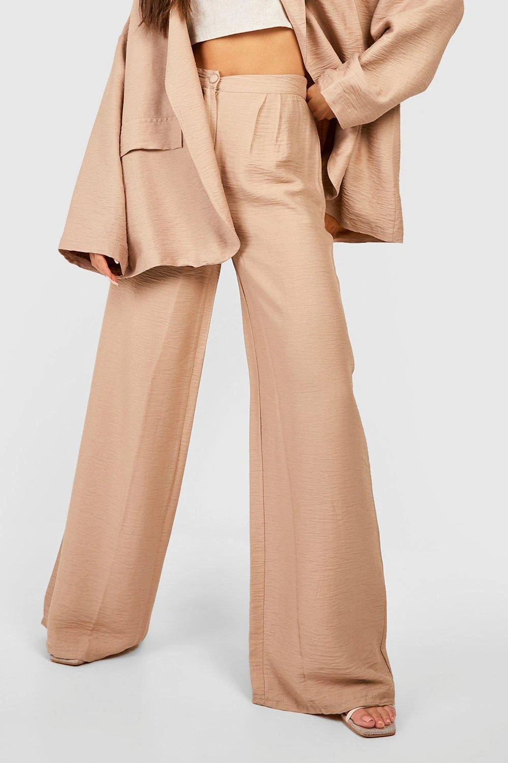 Strukturierte Bundfalten Hose Mit Weitem Bein 4 Strukturierte Bundfalten Hose Mit Weitem Bein – Bild 4