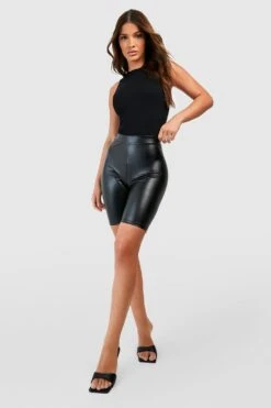 Radlershorts In Lederoptik