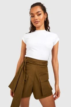 Shorts Mit Cargo-Taschen Und Bindegürtel