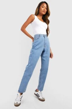 Mom-Jeans Mit Hohem Bund