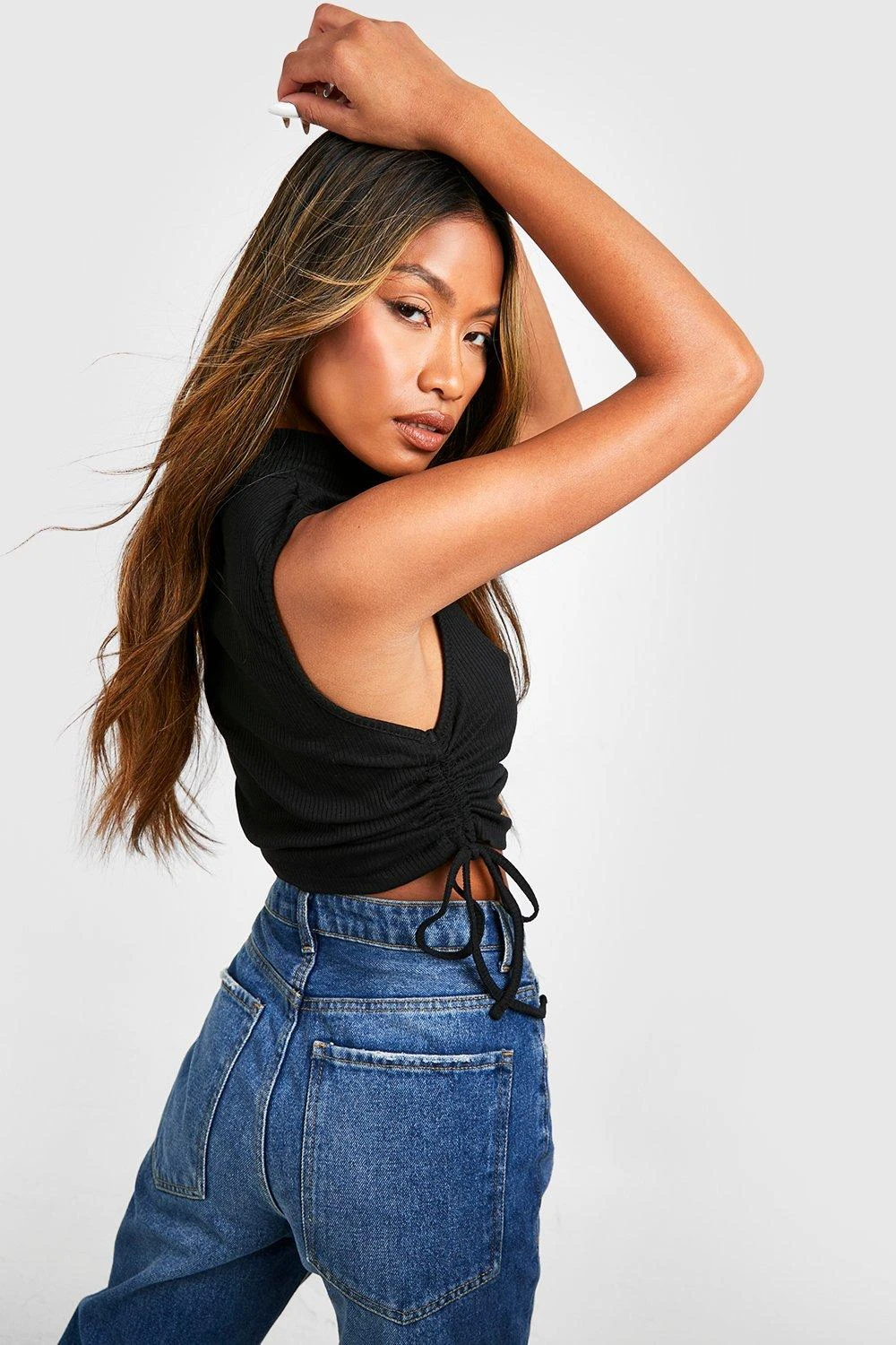 Ärmelloses Hochgeschlossenes Gerafftes Tanktop 2 Ärmelloses Hochgeschlossenes Gerafftes Tanktop – Bild 2