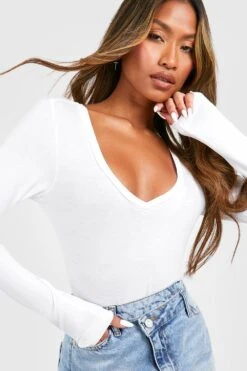 Langärmliger Body Mit V-Ausschnitt